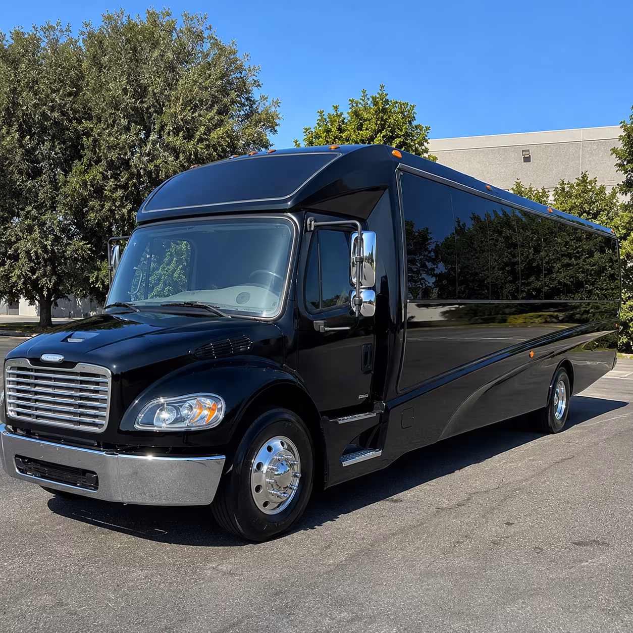 milpitas 28 passenger minibus